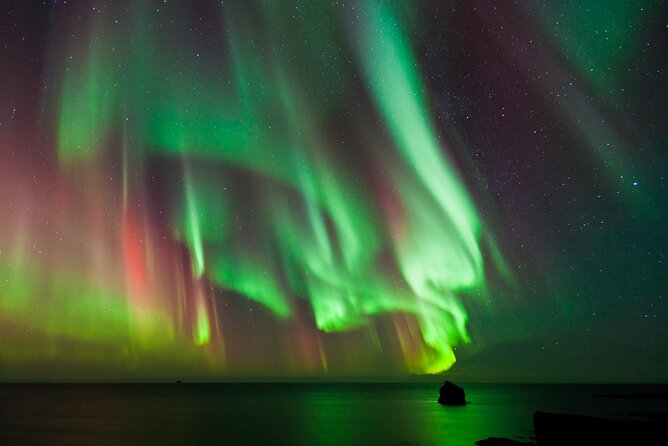 #1 Northern Lights Tour In Iceland from Reykjavik with PRO photos - The difference between visible lights and camera lights