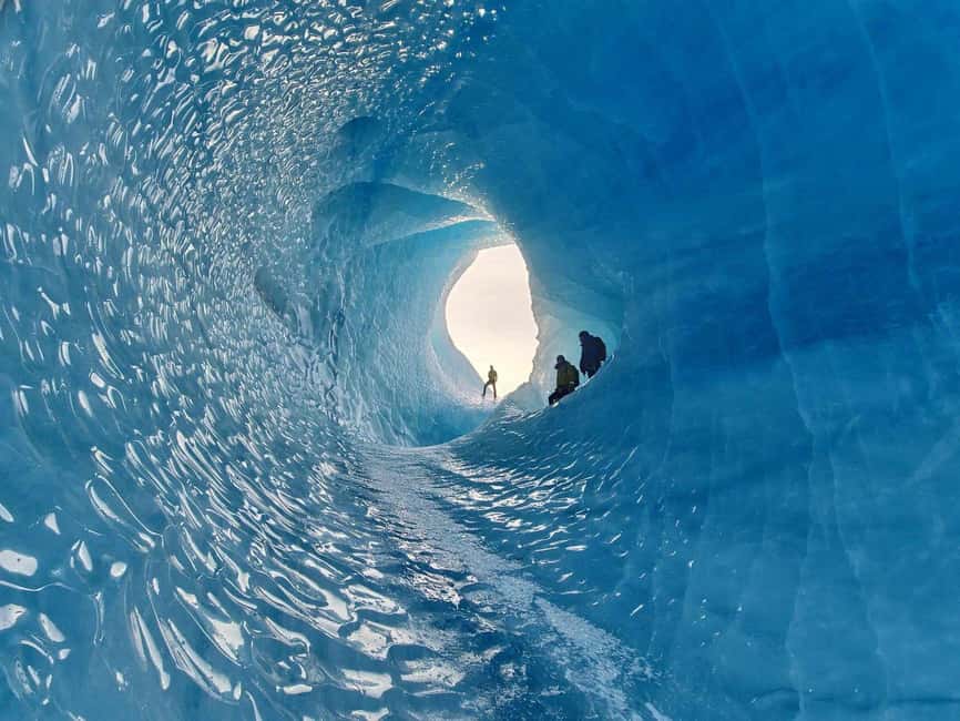 2-Day South Coast, Blue Ice Cave, Glacier Lagoon Tour - What the $811 price includes