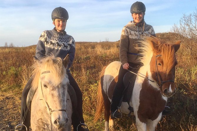 2 hours Private Horse Riding to Lake Hafravatn, Reykjavík - Mos - Riding Toward Lake Hafravatn