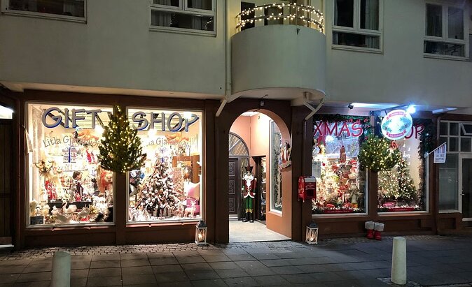 3-Hour Shared Christmas Food Tour with Guide in Reykjavik - Ingólfstorg ice rink and December stalls