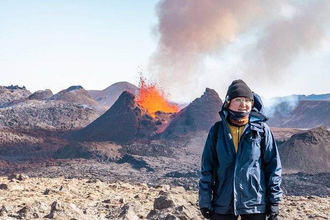 4-Day Iceland: Golden Circle, South Coast, Volcano Hike & Northern Lights - Day 4: Geldingadalir and the Northern Lights