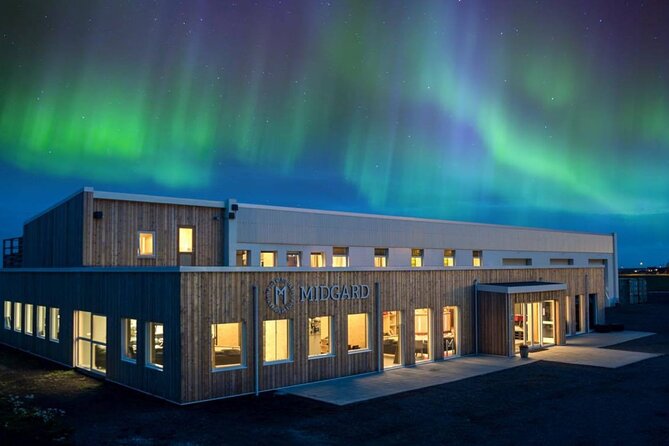 4 Day Northern Lights Adventure - Ice Caves & 4x4 Super Jeeps - Day 1: Þingvellir, Geysir, Gullfoss, and a warm base camp