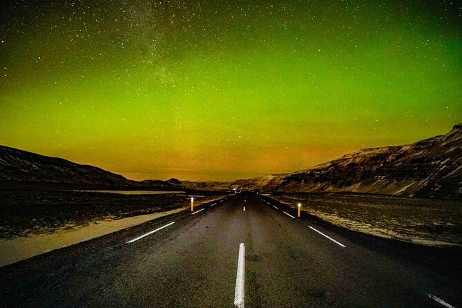 4x4 Reykjavik Northern Lights Tour with Photographer — Aurora RVK - Photos can add real value