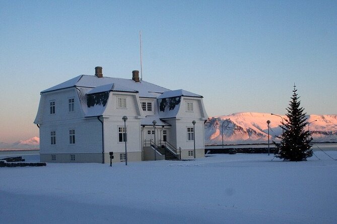 5-Days Land of Northern Lights Tour from Reykjavík - Day 4: Horses, hot springs, and the Golden Circle