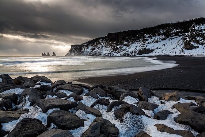 5-Days Land of Northern Lights Tour from Reykjavík - Guides, vehicles, and the pace of the road