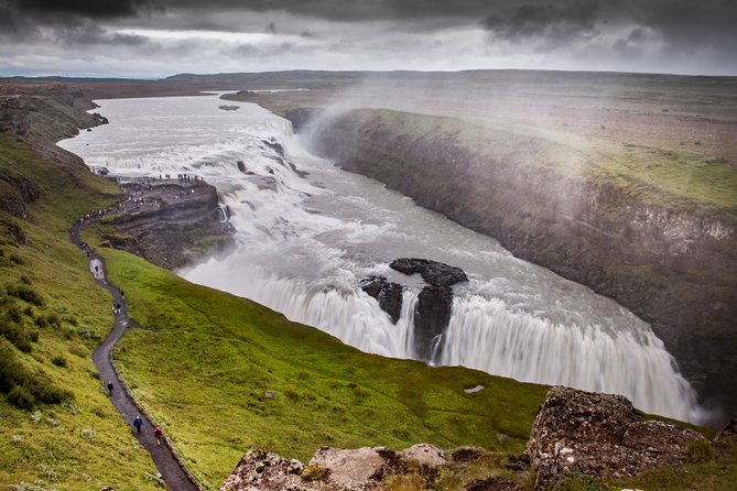 6-Day Around Iceland Small-Group Tour from Reykjavik with Accomm - What the $2,543 price includes