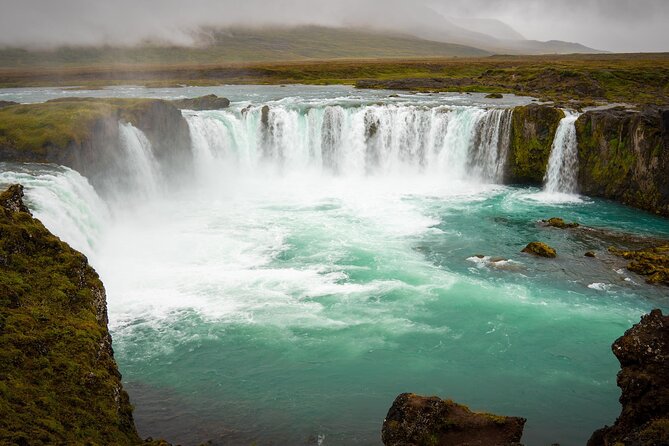7-Day Small Group Journey Around Iceland - The bus, guide, and day-to-day comfort