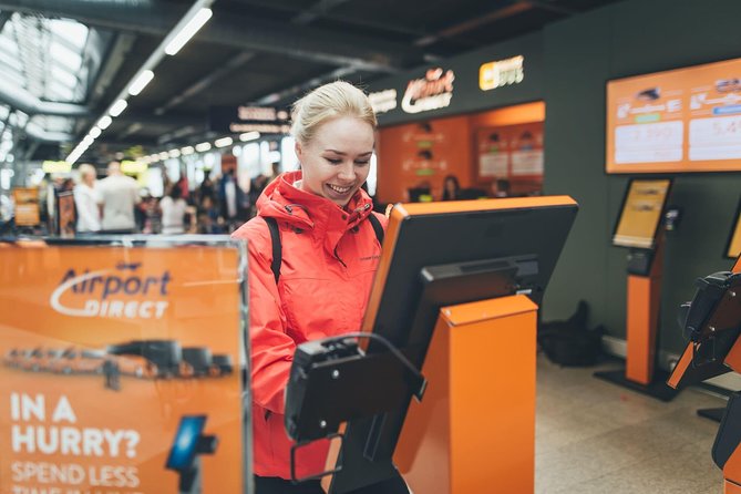 Airport Transfer in Iceland from Reykjavik City to Keflavik Airport One Way - A direct ride that keeps the last morning simple