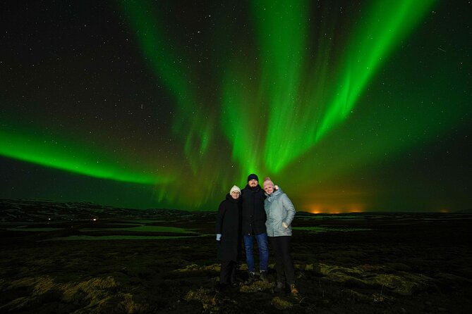 Award Winning Private Northern Lights Tour with All Inclusive - The warm gear, drinks, and camera support