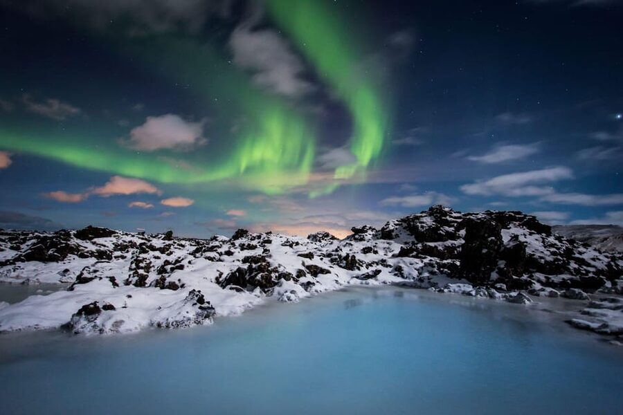 Blue Lagoon: Admission Package with Drink, Towel, and Mask - Families and age rules