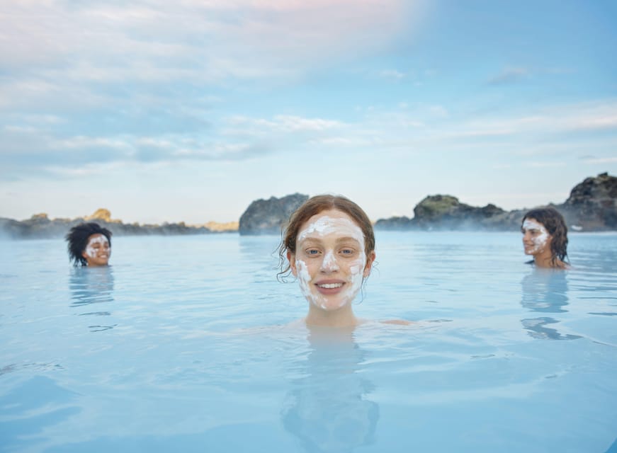 Blue Lagoon: Admission Package with Drink, Towel, and Mask - Changing rooms, showers, and the towel system