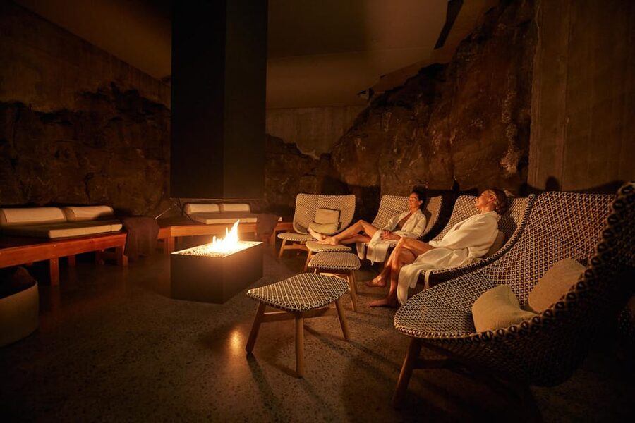 Blue Lagoon: Retreat Spa Experience & Private Changing Suite - Entering the Retreat Spa from Keflavík or Reykjavík