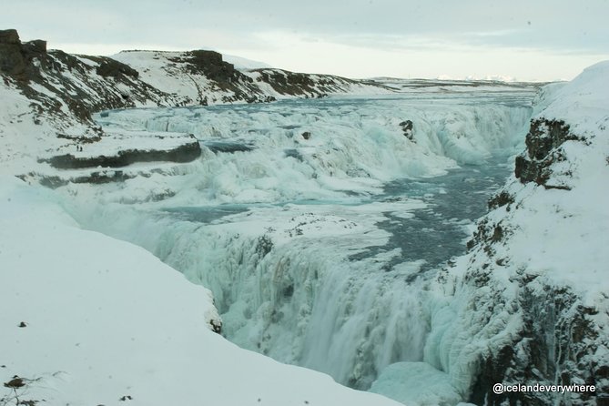 Classic Golden Circle & Kerið Small-Group Tour from Reykjavík - Þingvellir: walk between two continental plates