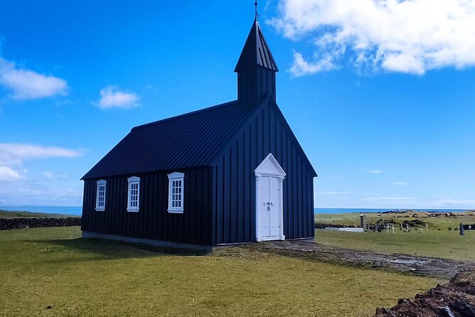 Day Trip to Snæfellsness Peninsula from Reykjavik - Kirkjufell: the peninsula’s signature photograph