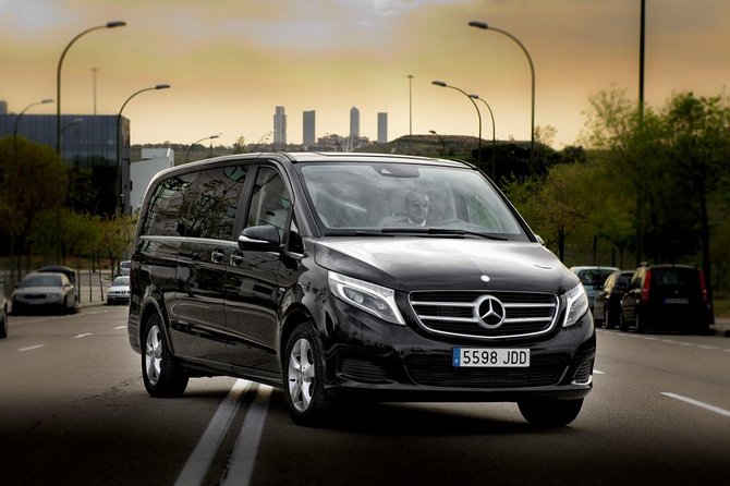 Departure by Luxury Van Reykjavik City to Reykjavik Airport KEF - Leaving Reykjavik without the airport scramble