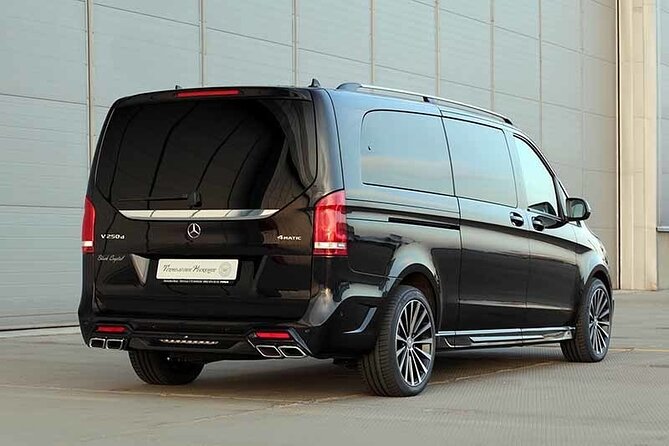 Departure by Luxury Van Reykjavik City to Reykjavik Airport KEF - Why early flights make this service useful