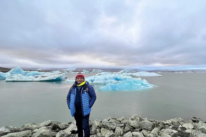 Diamond Beach & Jökulsárlón Floating Glacier Guided Day Tour - What the private format changes