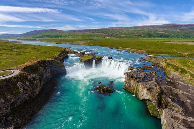 FlyOver Iceland Admission Ticket - Families should check the height rule