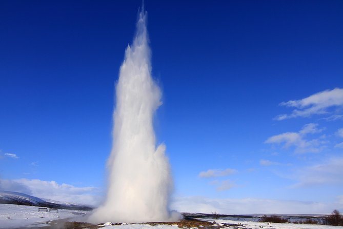 Fontana Geothermal Spa and Golden Circle Tour From Reykjavik - What to pack for this particular tour