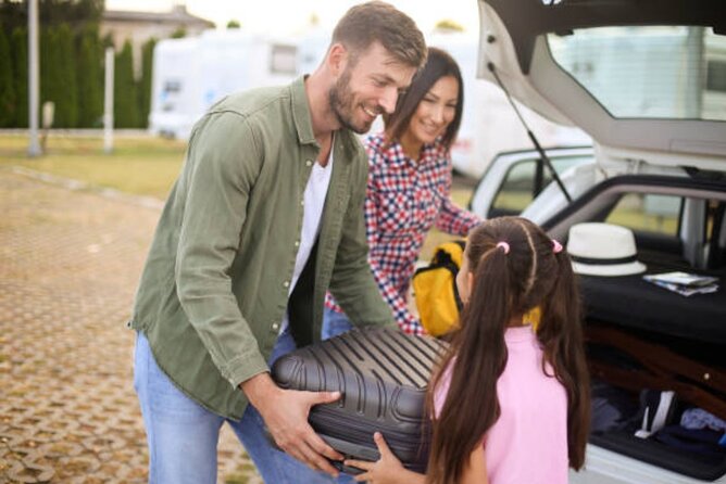 From KEF Airport: Private Transfer to Reykjavik in Iceland - Finding your driver after customs