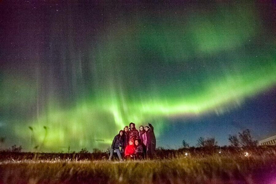 From Reykjavik: 3-Day South Coast Winter Tour with Ice Cave - Day one: Þingvellir, geysers, and Kerið