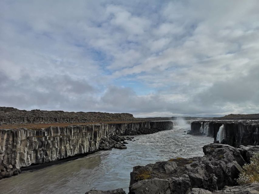 From Reykjavík: 4, 5, 6 or 7-Day Small-Group Ring Road Tour - Day Two: Jökulsárlón, Vestrahorn, and the East Coast