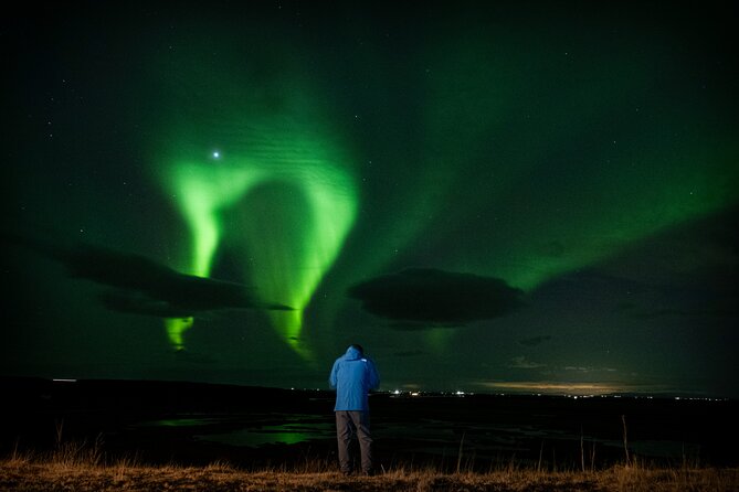 From Reykjavik 4x4 Minibus Northern Lights with Photo and Cocoa - Who will get the most from this tour