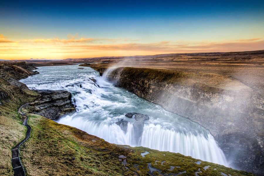 From Reykjavik: Best of Golden Circle Guided Tour - Þingvellir: plates, lake, and Icelandic history
