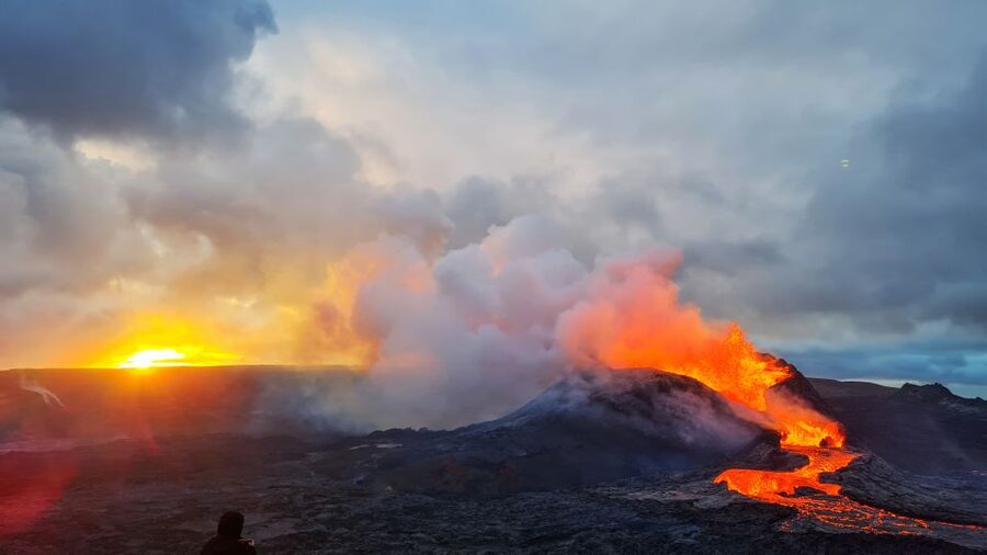 From Reykjavík: Fagradalsfjall Volcano Hike with Geologist - Reading the Lava With a Geologist
