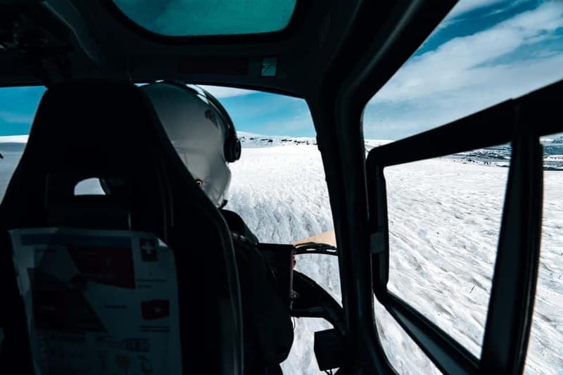 From Reykjavik: Fire And Ice Helicopter Tour with 2 Landings - Þingvellir from above