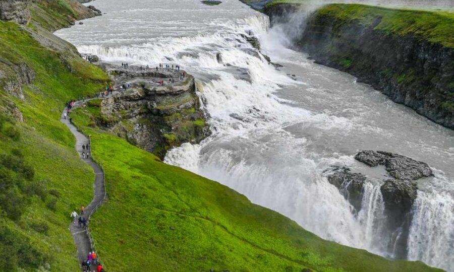 From Reykjavík: Full-day Golden Circle & Horse Riding Tour - Why combine horseback riding with the Golden Circle?