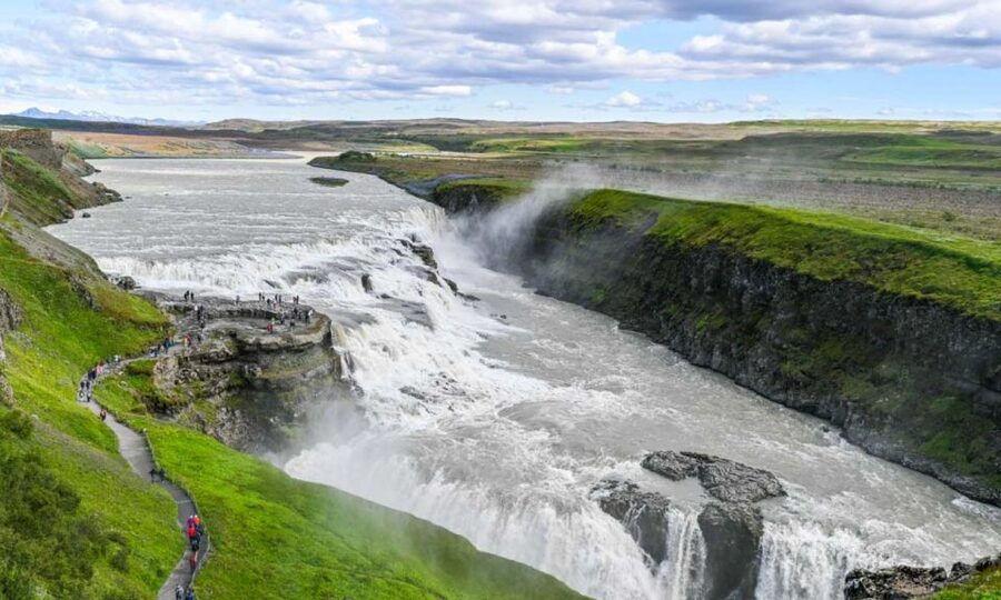 From Reykjavik: Full Day Whale Watching & Golden Circle Tour - Thingvellir after the boat ride