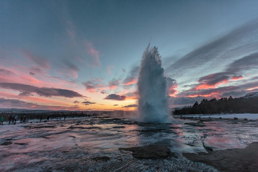 From Reykjavik: Golden Circle and Lava Caving Adventure - Raufarhólshellir: the day’s toughest hour