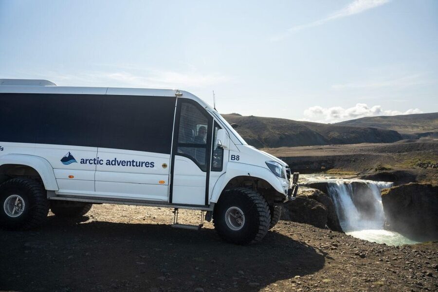 From Reykjavík: Landmannalaugar Day Hike - How difficult is the hike?