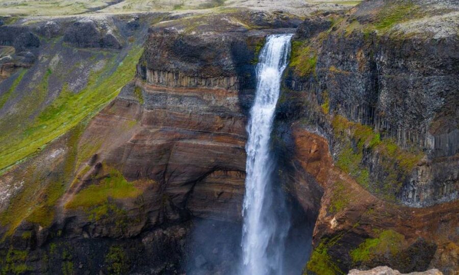 From Reykjavik: Landmannalaugar & Háifoss Waterfall Tour - The geothermal pool after the hike