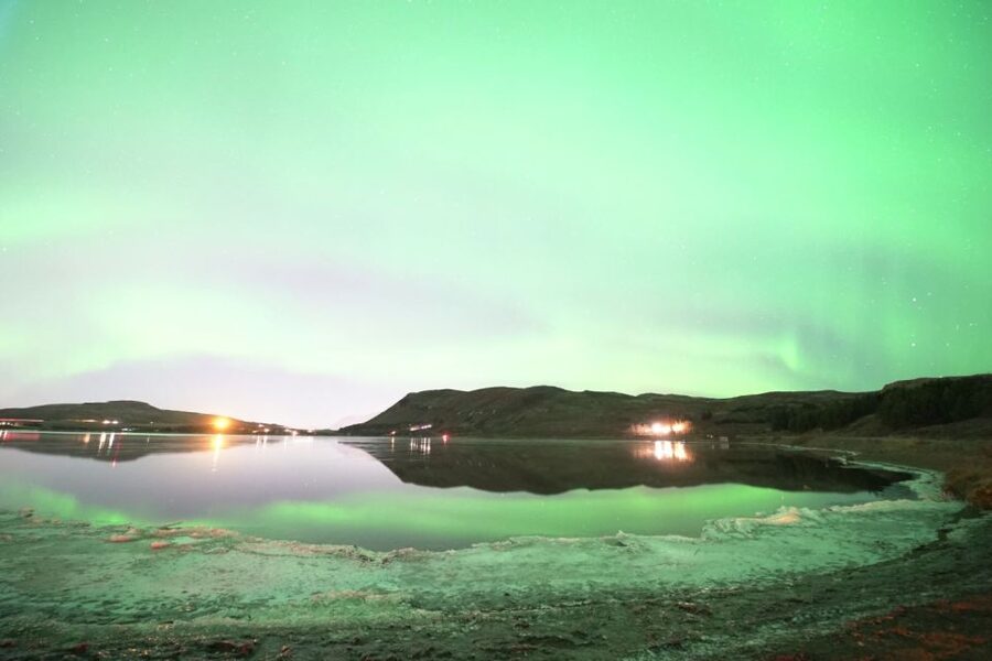 From Reykjavik: Northern Lights Hunt Super Jeep Tour - The photographer and your own camera