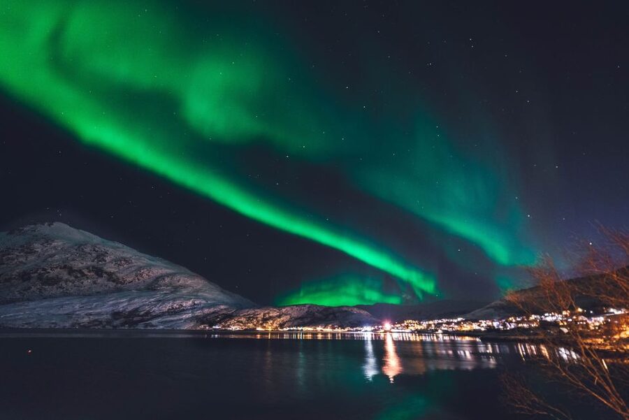 From Reykjavik: Northern Lights Sightseeing Cruise - Warmth, drinks, Wi-Fi, and practical comfort