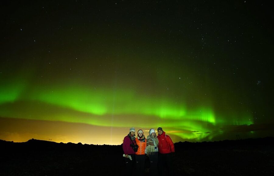 From Reykjavík: Northern Lights Super Jeep Tour - What your four-hour evening looks like
