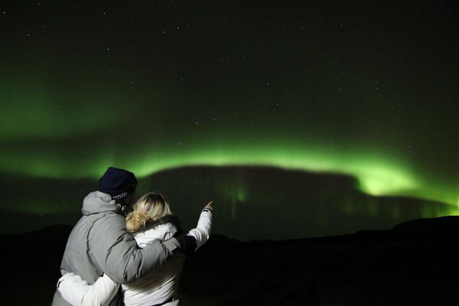 From Reykjavik: Northern Lights Tour with Hot Cocoa & Photos - Key points before you book