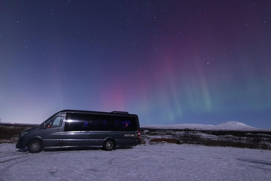 From Reykjavik: Northern Lights Tour with Hot Cocoa & Photos - Timing, seasons, and realistic expectations