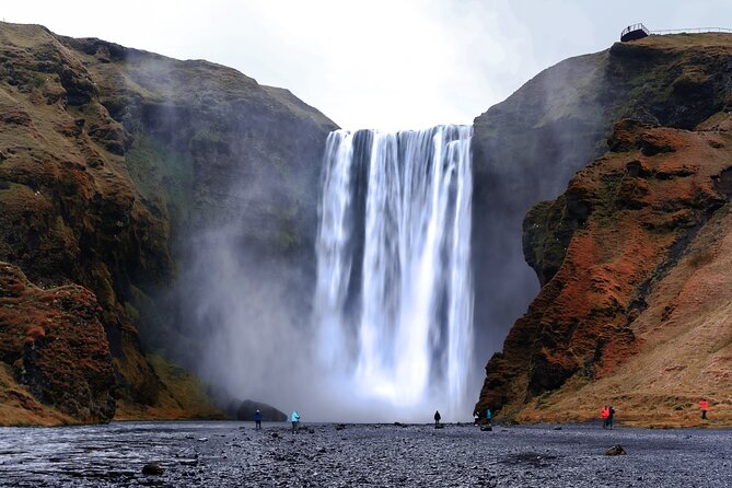Full-Day Private Tour to Explore South Coast of Iceland - Skógafoss: a waterfall with real scale