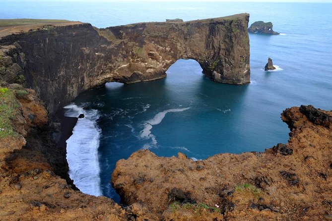 Glacier Lagoon, Diamond Beach, Black Sand Beaches and Waterfalls - A private Mercedes van can change the feel of the day