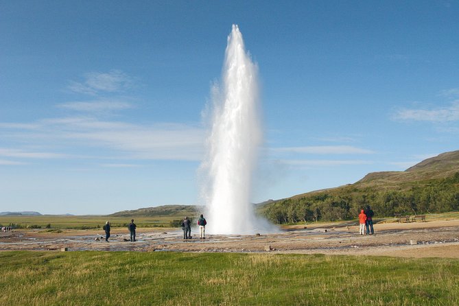 Golden Circle 7 Hours Bus Tour from Reykjavik - Weather, cancellations, and what to pack
