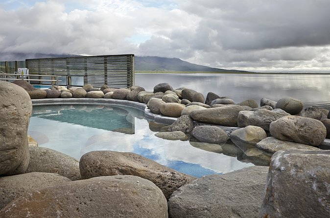 Golden Circle and Fontana Geothermal Spa Day Trip from Reykjavik - Geysir and the six-minute wait for Strokkur