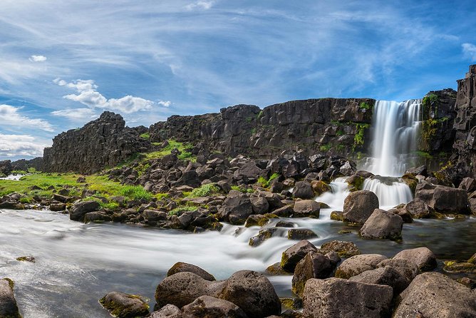 Golden Circle Classic in Small group - Also for cruises - Geysir and Strokkur: Iceland’s hot-water show
