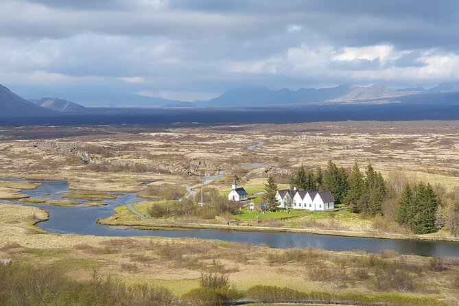 Golden Circle German-speaking small group tour from Reykjavík - Gullfoss: Iceland’s broad, thundering waterfall