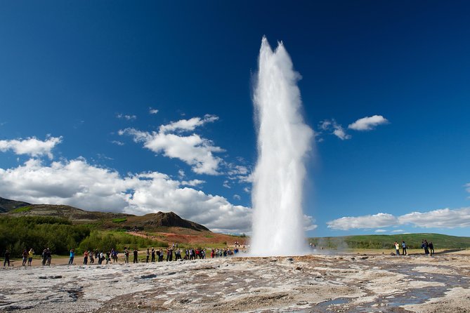 Golden Circle, Kerid Crater & Geothermal Lagoon -Small Group Tour - Thingvellir: where geology and government meet