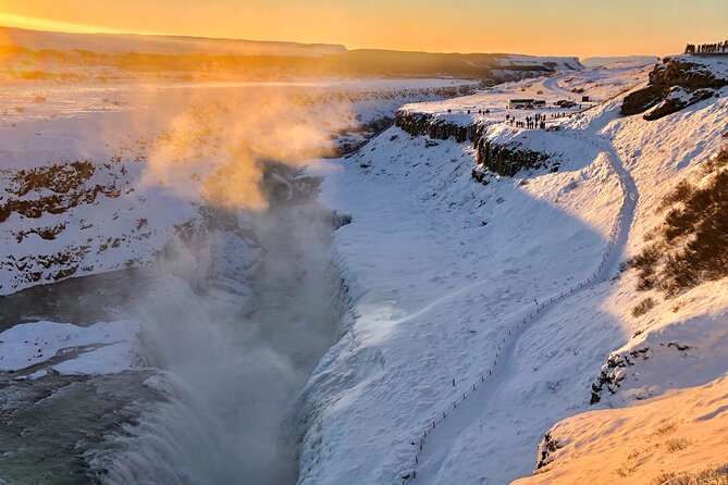 Golden Circle & Northern Lights Tour from Reykjavik - Kerið Crater and the included admission