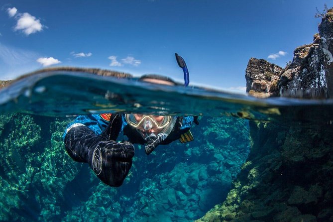 Golden Circle & Silfra Snorkeling Small-Group Supersaver Combo - The actual float through Silfra