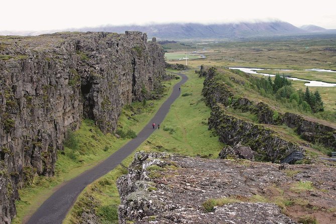 Golden Circle Super-Jeep Tour and Snowmobiling from Reykjavik - Geysir and the hot spring area
